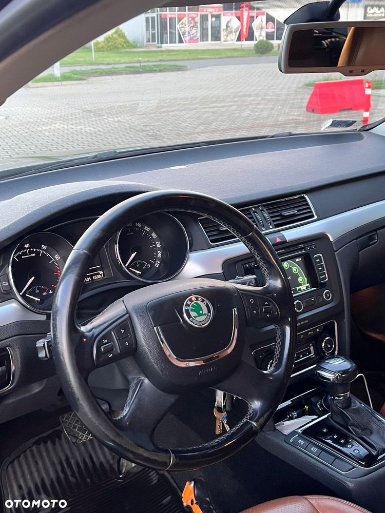 Skoda Superb 1.8 TSI Elegance DSG - 9