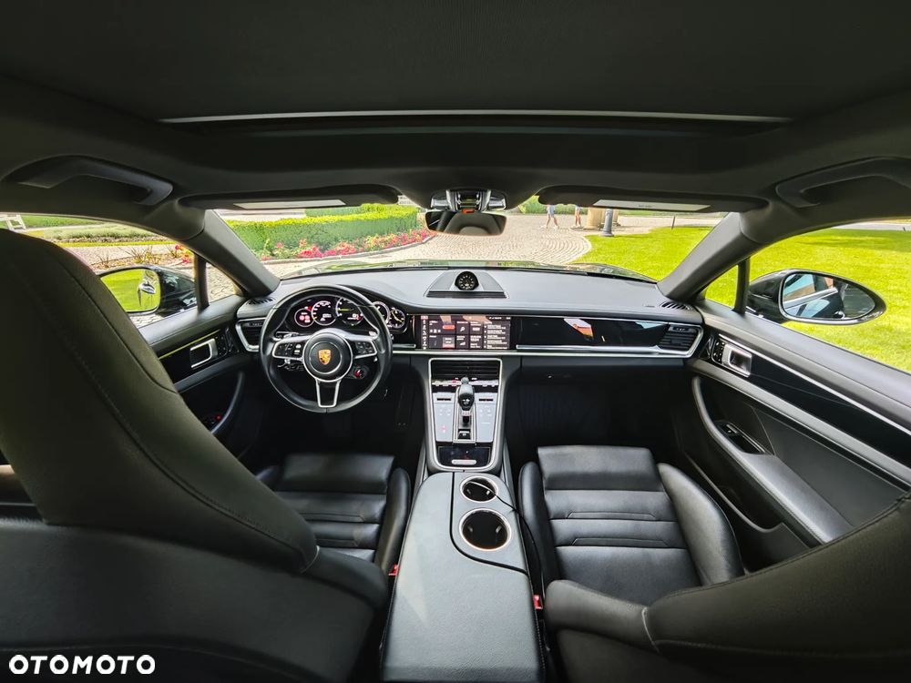 Porsche Panamera 4 E-Hybrid - 5