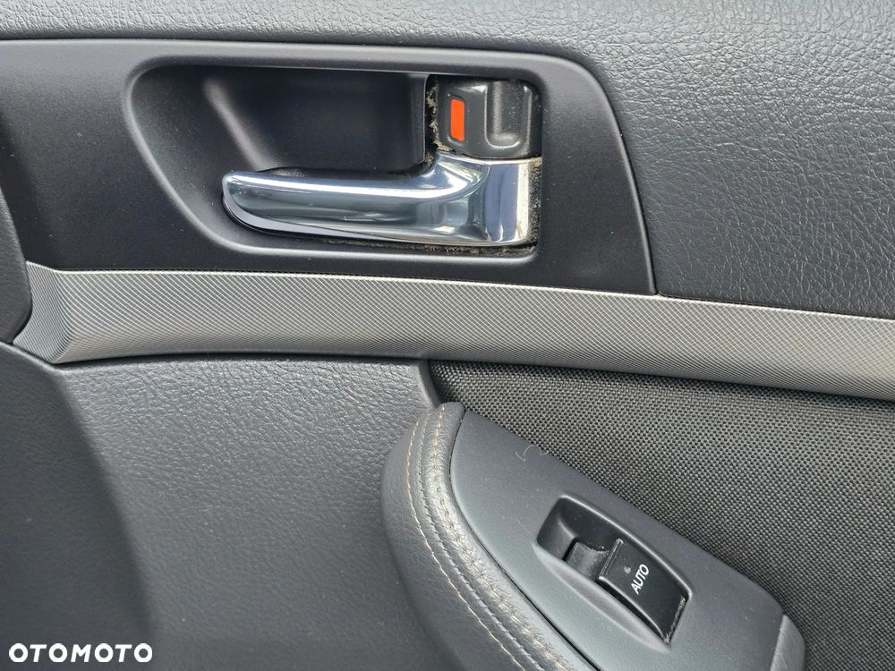 Toyota Avensis 1.8 VVT-i Combi - 31