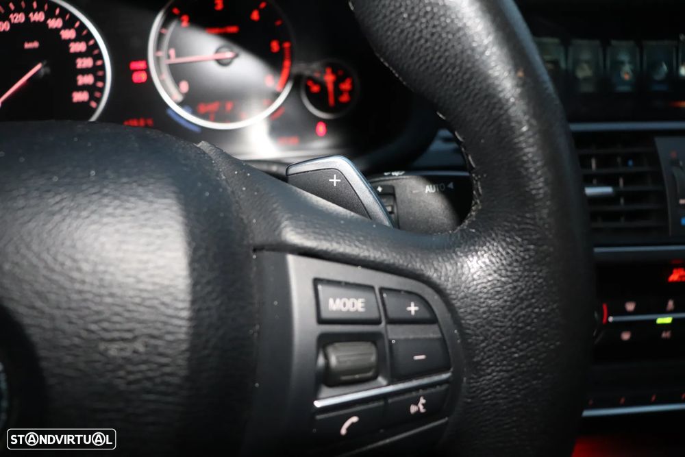 BMW X4 20 d xDrive XLine Auto - 24