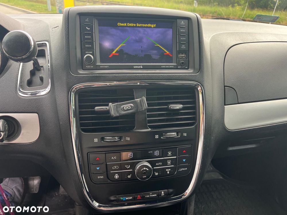 Dodge Grand Caravan 3.6 R/T - 11