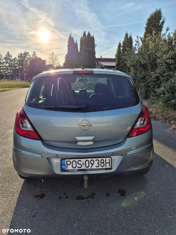 Opel Corsa 1.4 16V Cosmo - 8