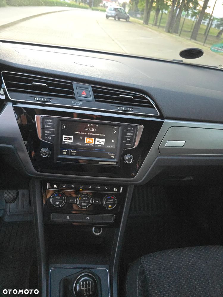 Volkswagen Touran 1.6 TDI BMT SCR Comfortline - 9