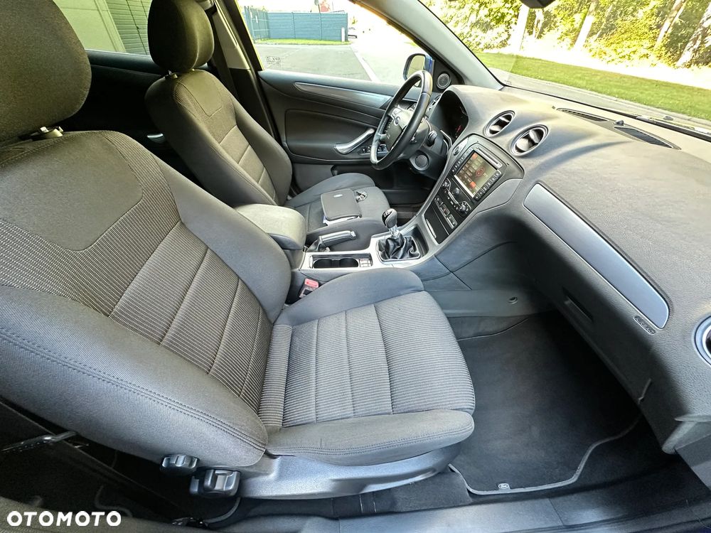 Ford Mondeo 2.0 TDCI Titanium - 28