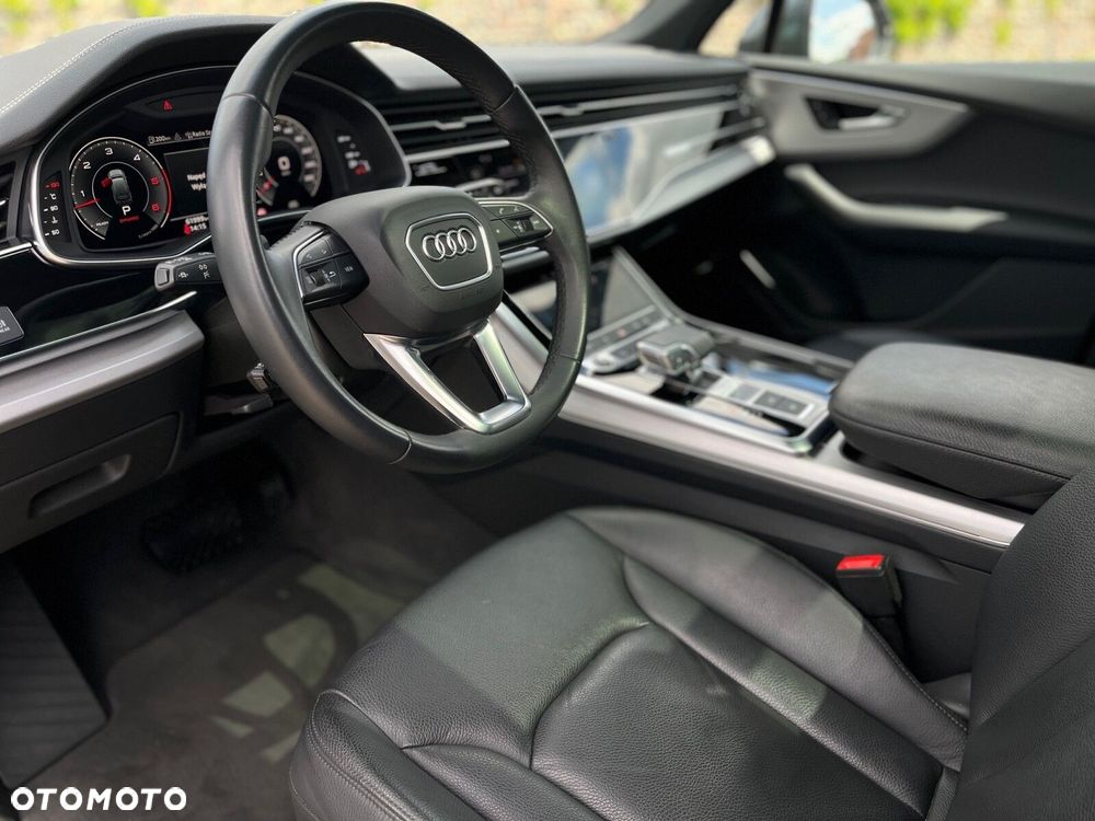 Audi Q7 - 11