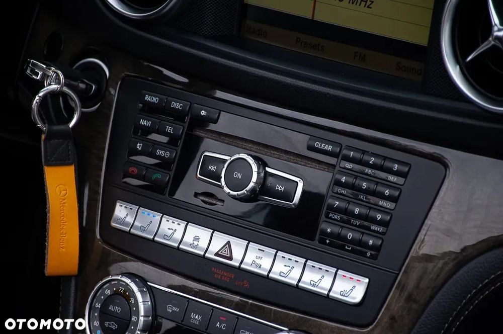 Mercedes-Benz SL - 29