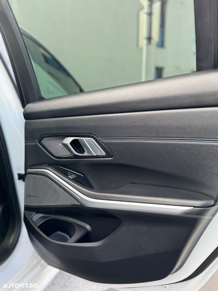 BMW Seria 3 320d Sport-Aut. M Sport - 11