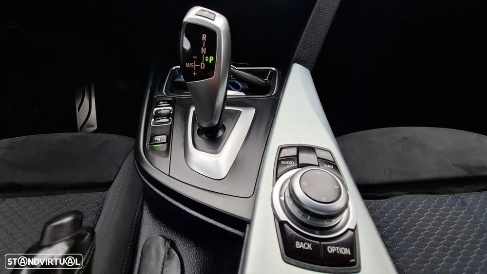 BMW 318 d Touring Auto Pack M - 33