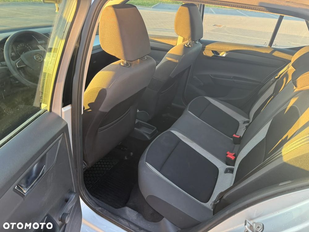 Skoda Fabia 1.0 Ambition - 27