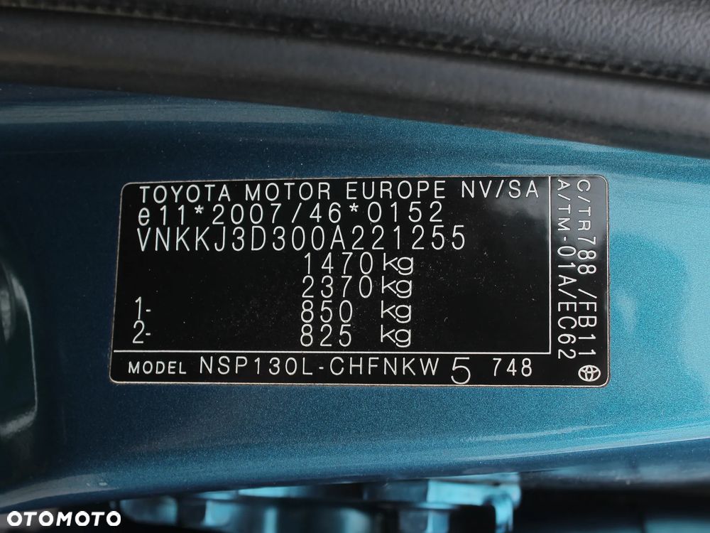 Toyota Yaris 1.33 VVT-i Executive - 28