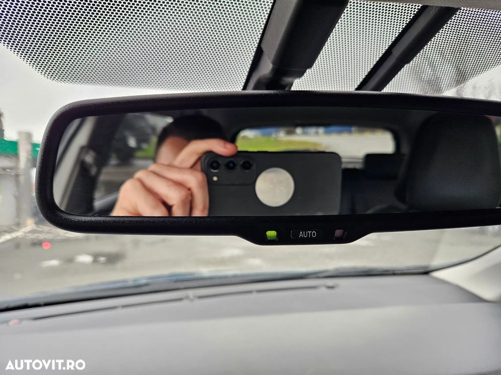 Toyota Auris 1.8 Hybrid Executive - 20