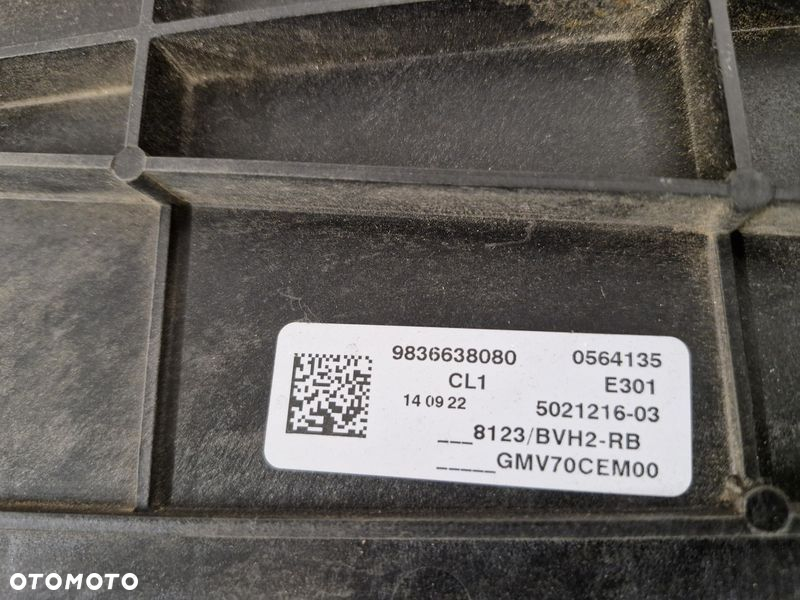 PEUGEOT 3008 2 II 1.2 THP WENTYLATOR CHŁODNICY WIATRAK 9673999980 - 8