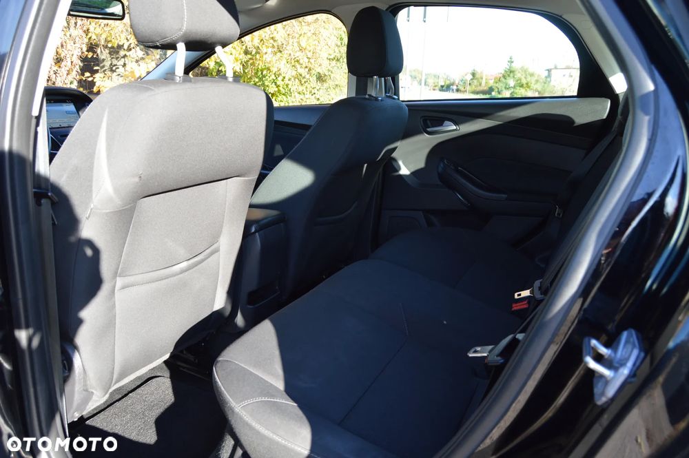 Ford Focus 1.0 EcoBoost Titanium Design - 25