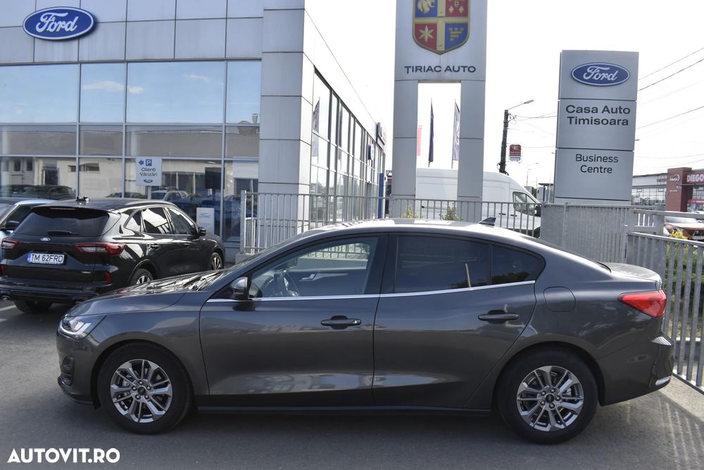 Ford Focus 1.5 EcoBlue 8AT Titanium - 8