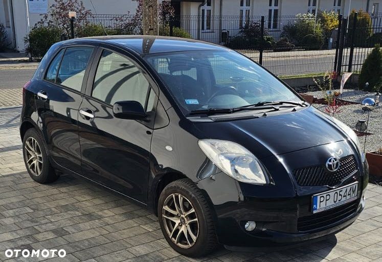 Toyota Yaris 1.3 VVT-i Luna - 1