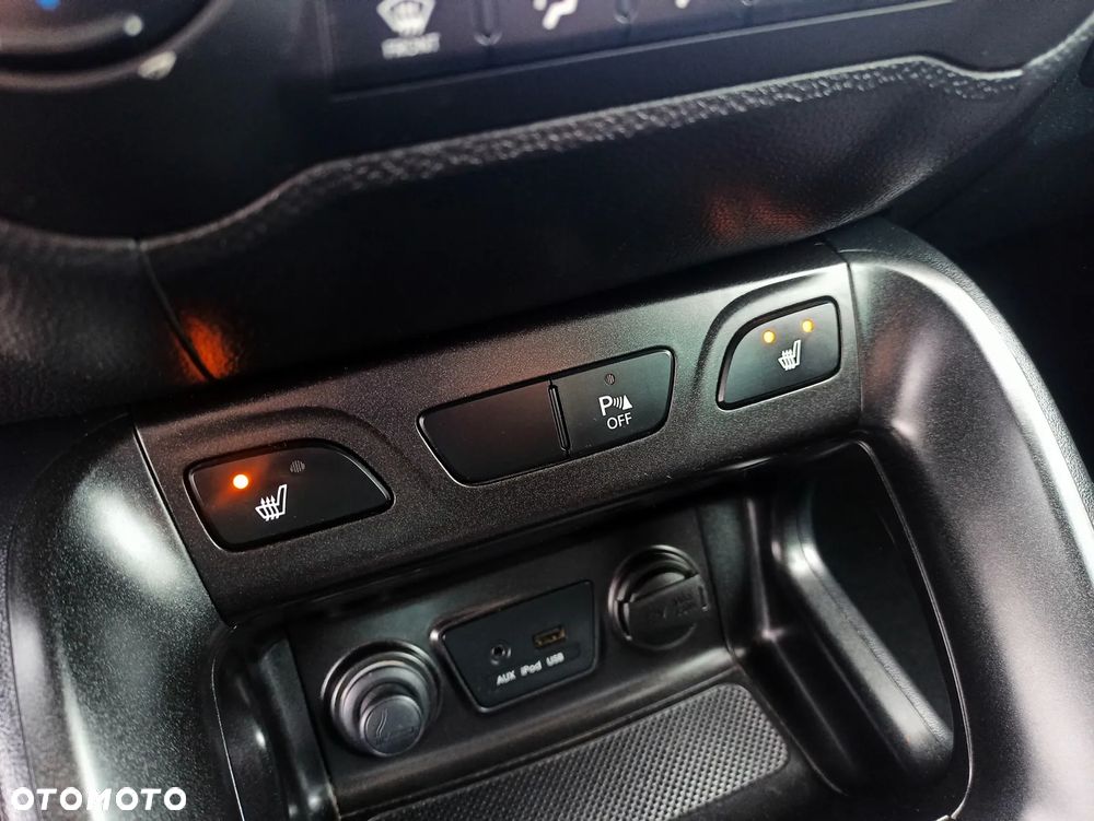 Hyundai ix35 1.7 CRDi 2WD Fifa World Cup Edition - 29