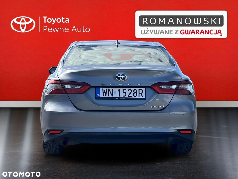 Toyota Camry 2.5 Hybrid Comfort CVT - 22