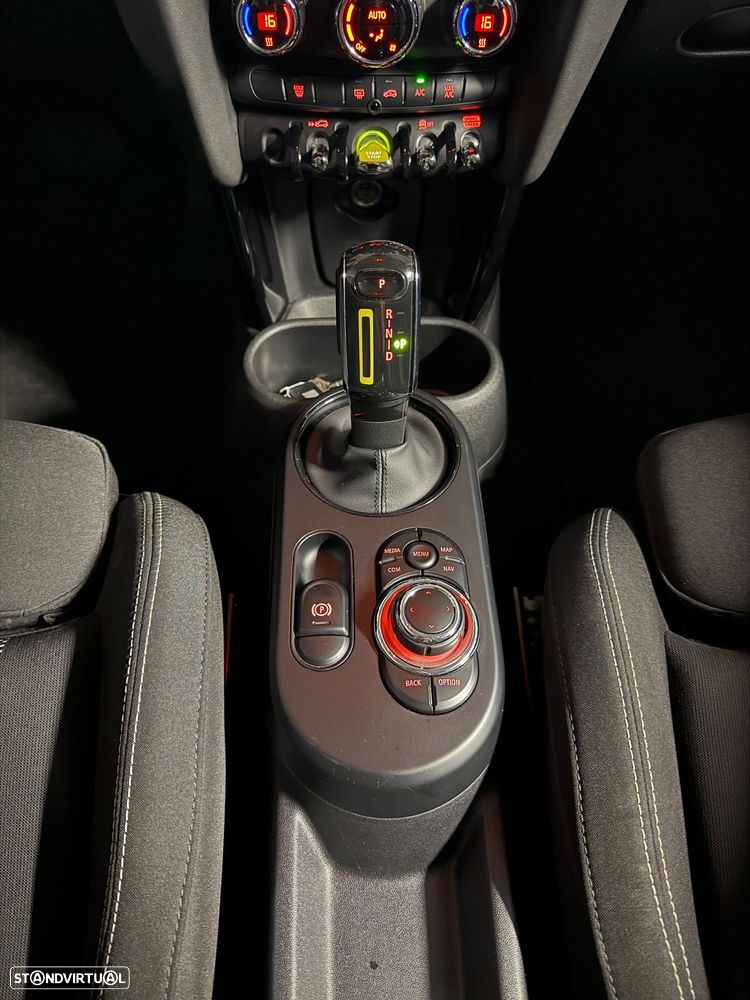 MINI 3 Portas Cooper SE Premium Essential - 21