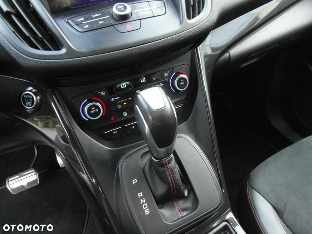 Ford Kuga 2.0 TDCi 4x4 ST-Line - 28