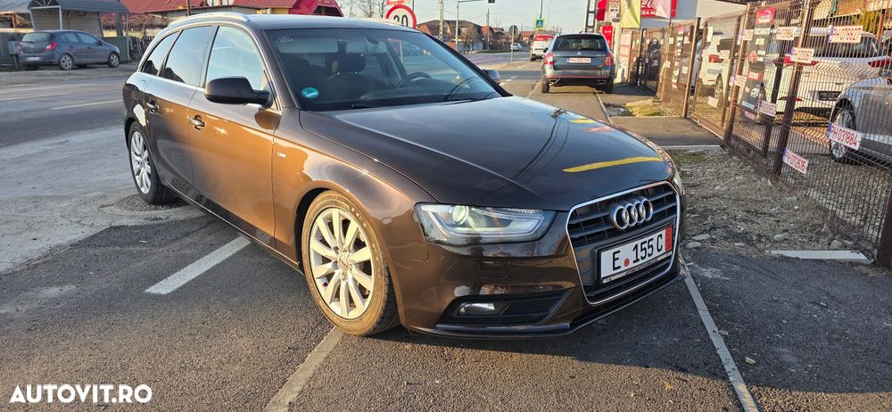 Audi A4 2.0 TDI DPF multitronic S line Sportpaket - 29