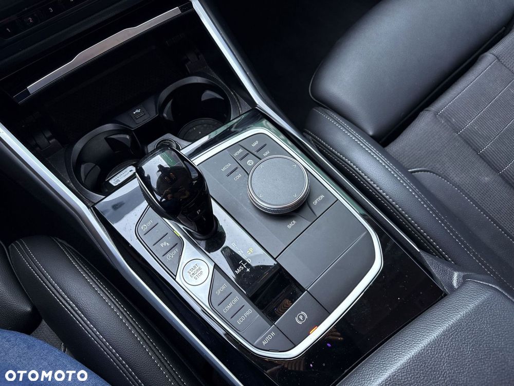 BMW Seria 3 320i Sport Line - 15