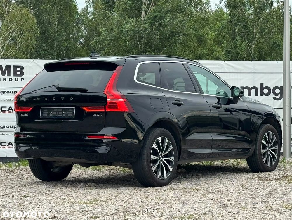 Volvo XC 60 B4 D AWD Core - 8