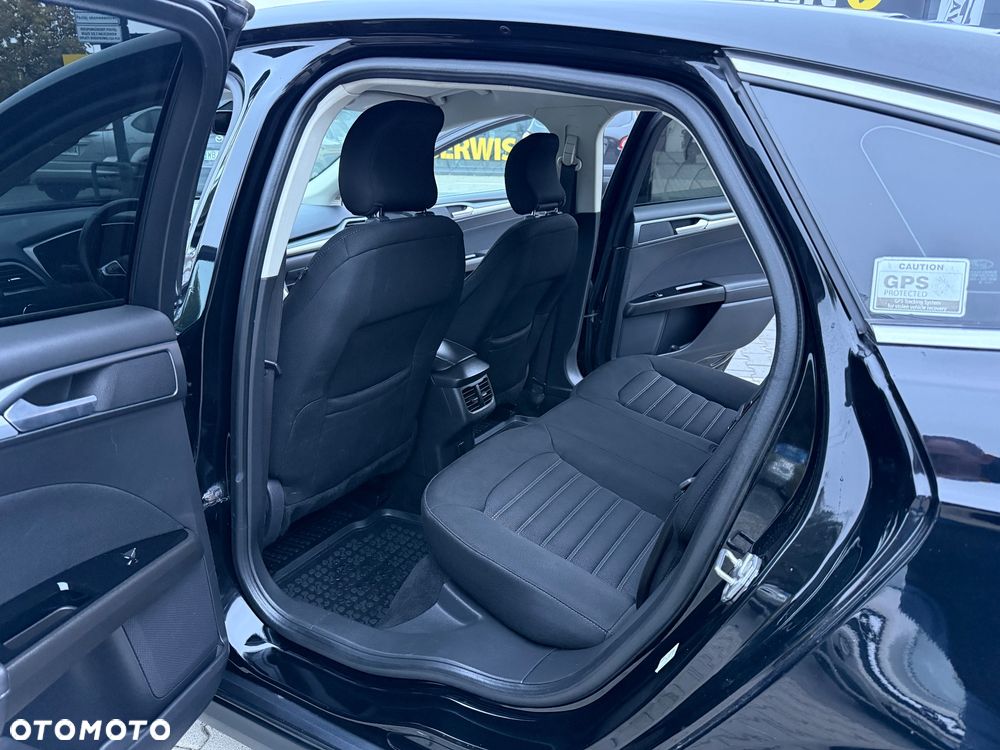 Ford Mondeo - 28