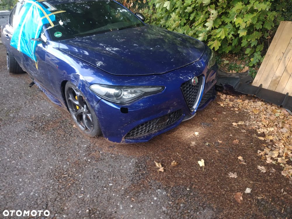 Alfa Romeo Giulia - 1