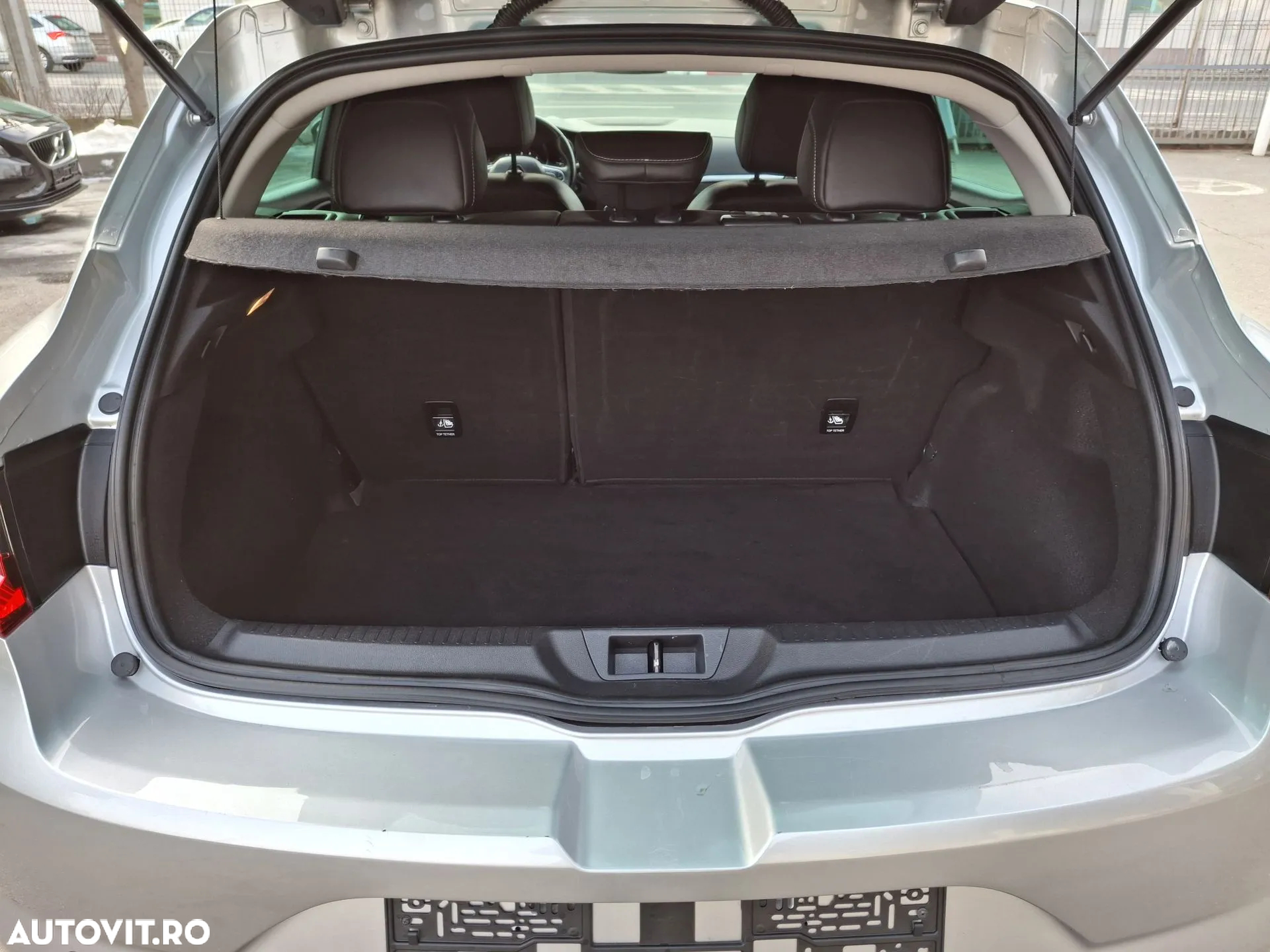 Renault Megane TCe 140 GPF EDC INTENS - 20