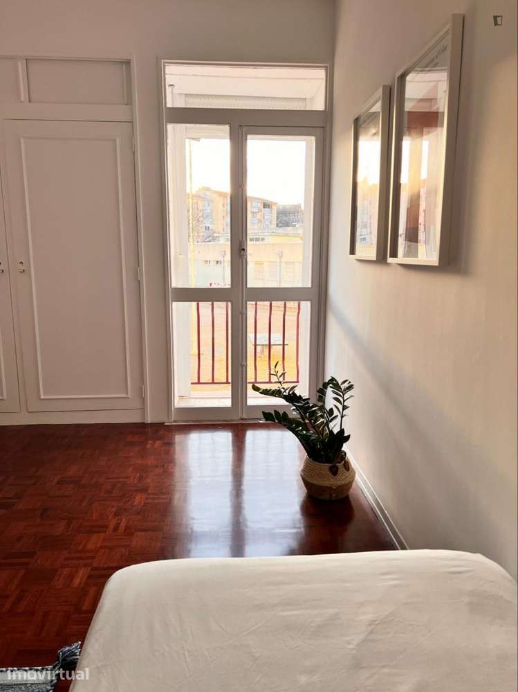 Quarto - localizado em Olivais Lisbon - Grande imagem: 5/17