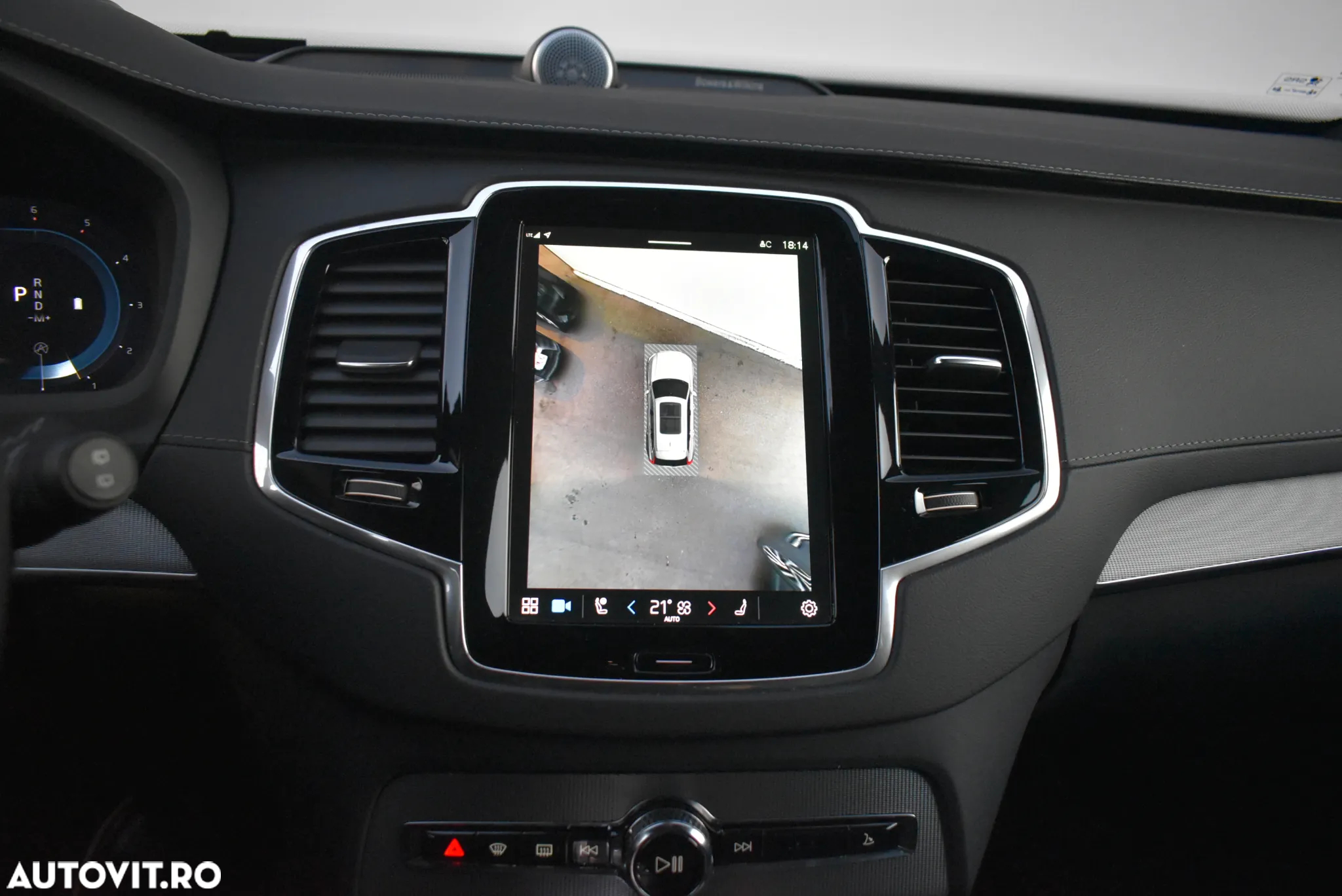 Volvo XC 90 B5 D AWD Geartronic Momentum Pro - 12