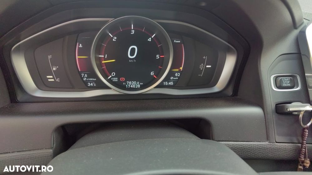 Volvo XC 60 - 8