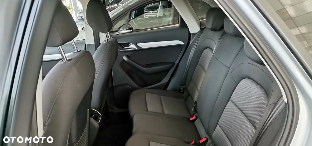 Audi Q3 2.0 TFSI quattro S tronic - 13