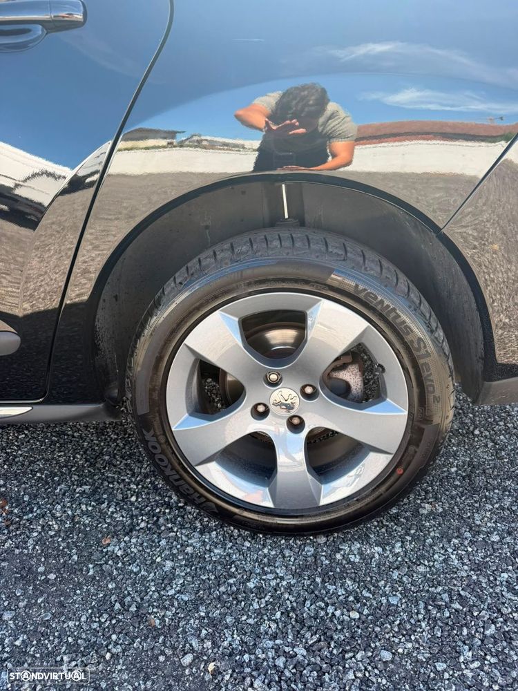 Peugeot 3008 1.6 HDi Sport - 16