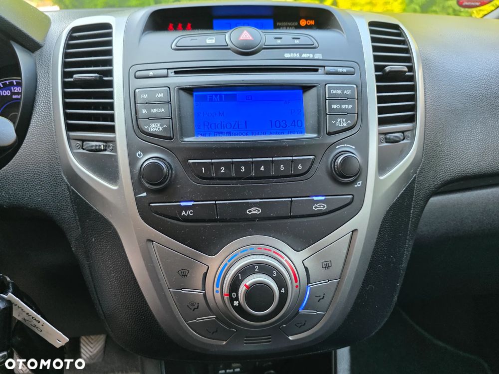 Hyundai ix20 1.4 Trend - 12