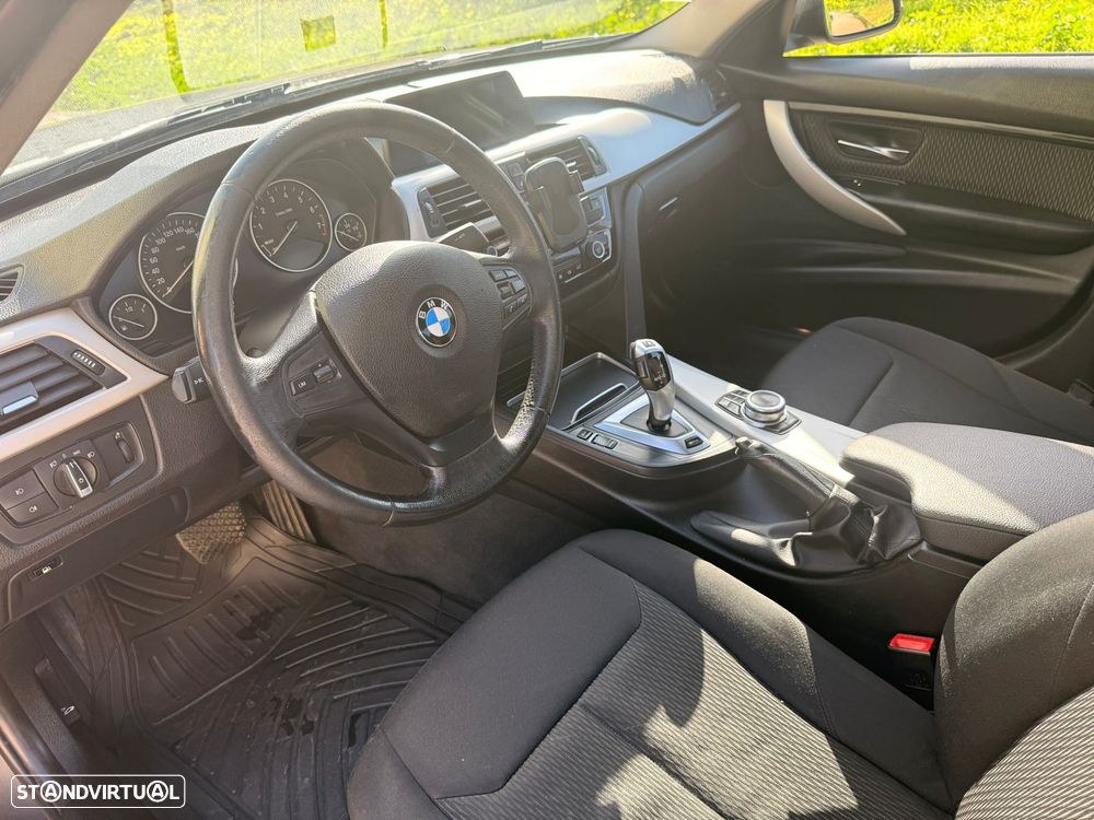 BMW 330 e iPerformance - 8