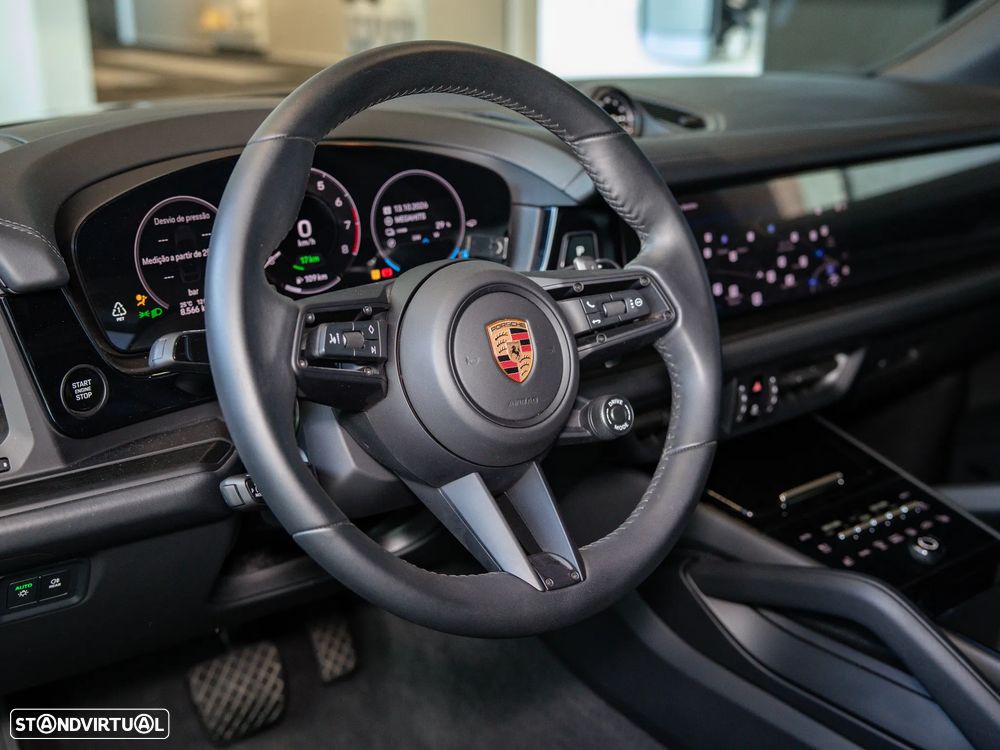 Porsche Cayenne Coupé E-Hybrid Black Edition - 27
