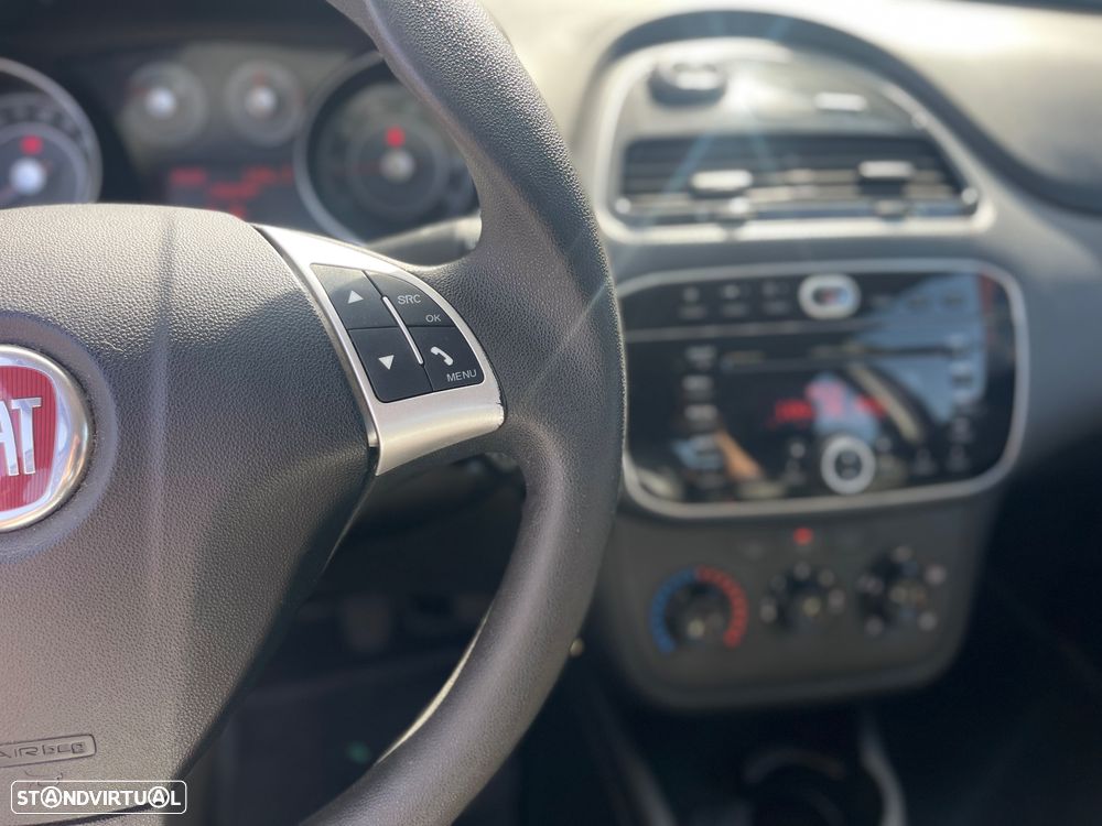 Fiat Punto 1.3 M-Jet Lounge S&S - 17