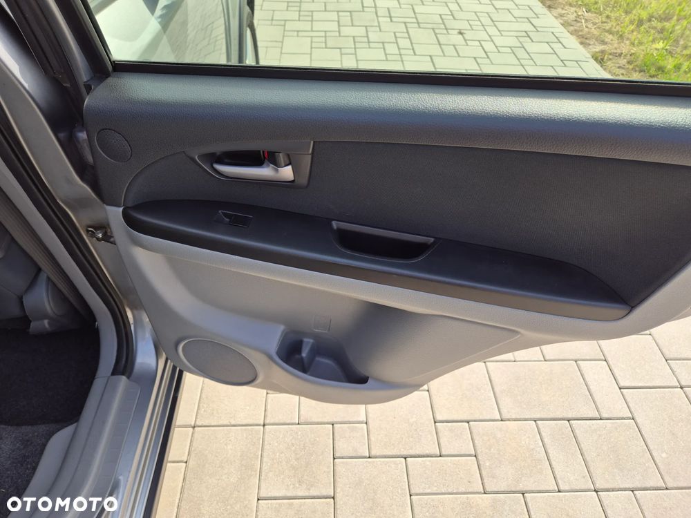 Suzuki SX4 1.6 GS / Premium 4WD - 16