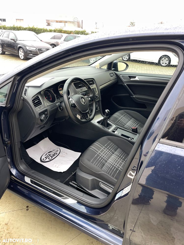 Volkswagen Golf 1.2 TSI BMT Comfortline - 28