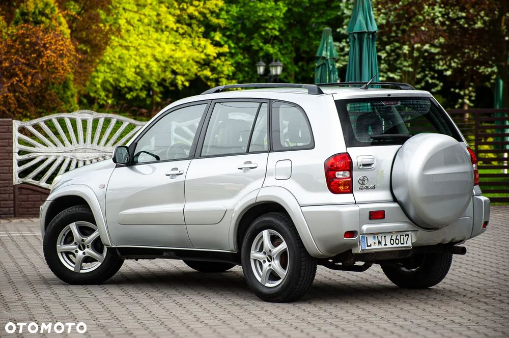 Toyota RAV4 2.0 VVT-i 4x4 - 21