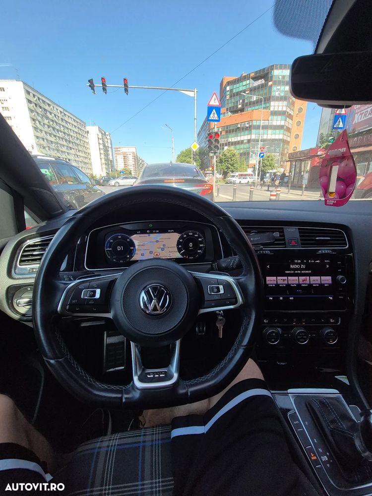 VOLKSWAGEN Golf 2018 — imagine 8