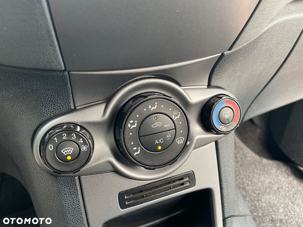 Ford Fiesta 1.25 Trend Edition - 25