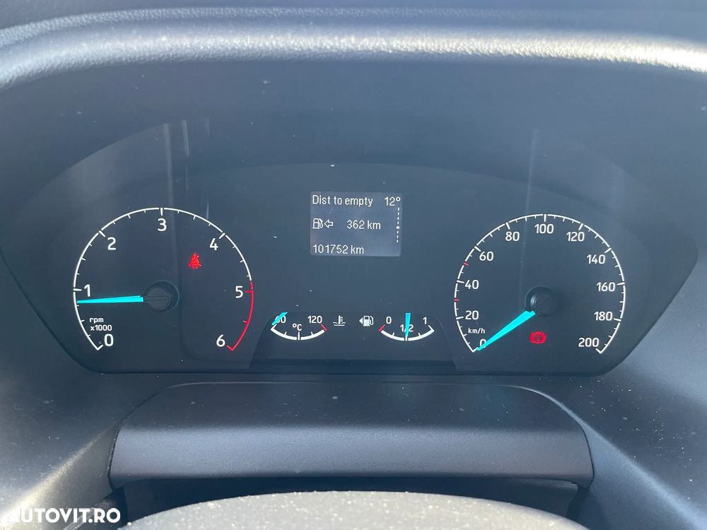 Ford TRANSIT CUSTOM 6 LOCURI - 15