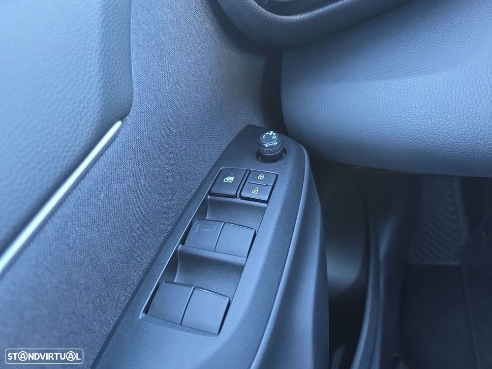 Toyota Yaris Cross 1.5 Hybrid Comfort Plus - 19