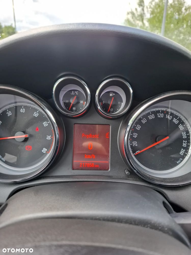 Opel Astra 1.4 T Cosmo - 8