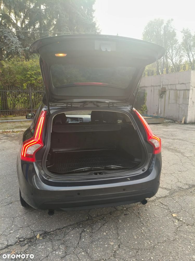 Volvo V60 T5 Kinetic - 11