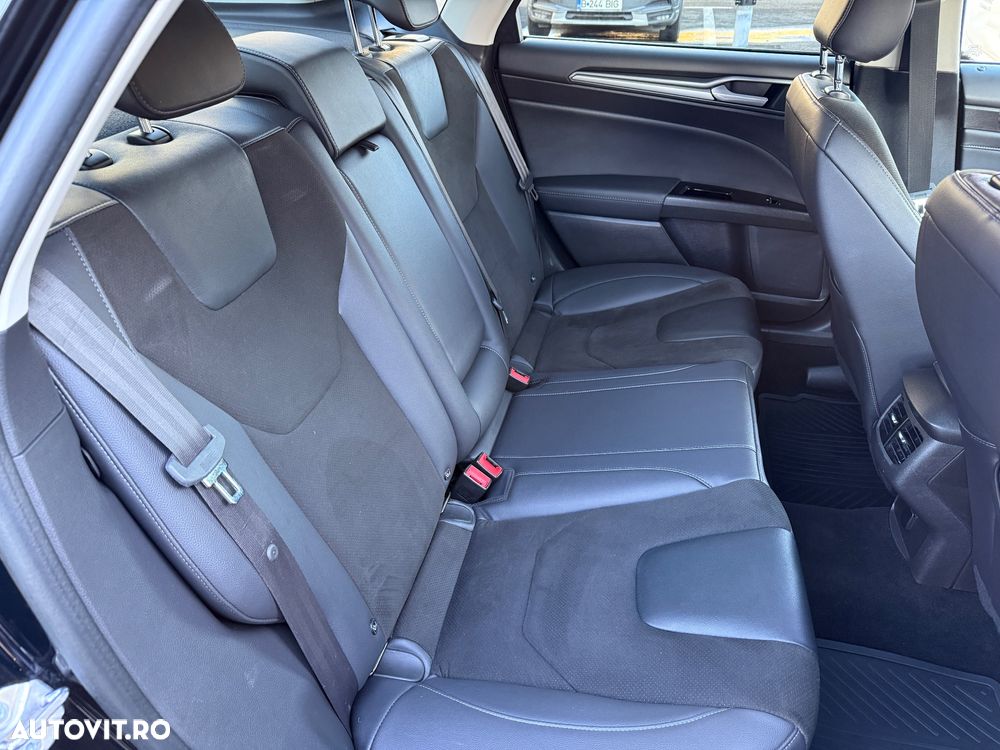 Ford Mondeo 2.0 HEV Titanium - 22