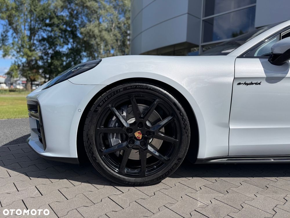 Porsche Panamera 4 E-Hybrid PHEV - 14