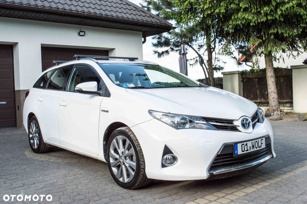 Toyota Auris - 1